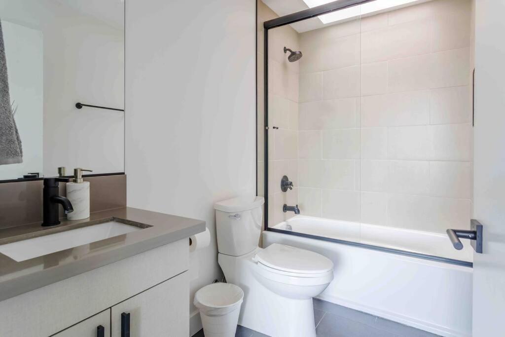 Stunning Hollywood Townhouse With Sunny Views * Los Ángeles