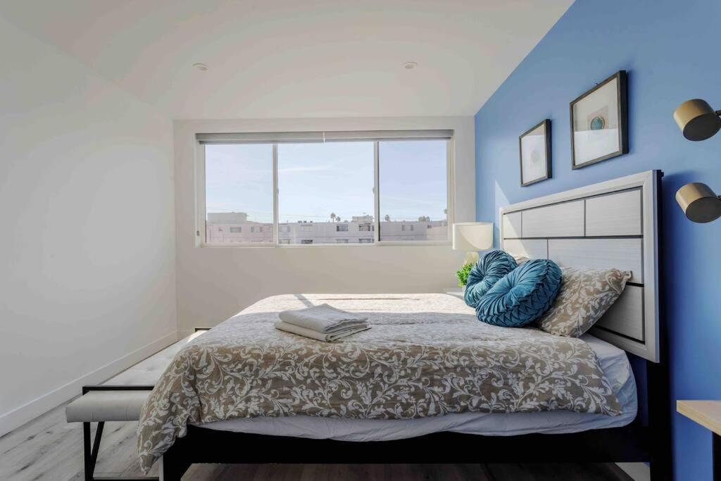 Сasa de vacaciones Stunning Hollywood Townhouse With Sunny Views *